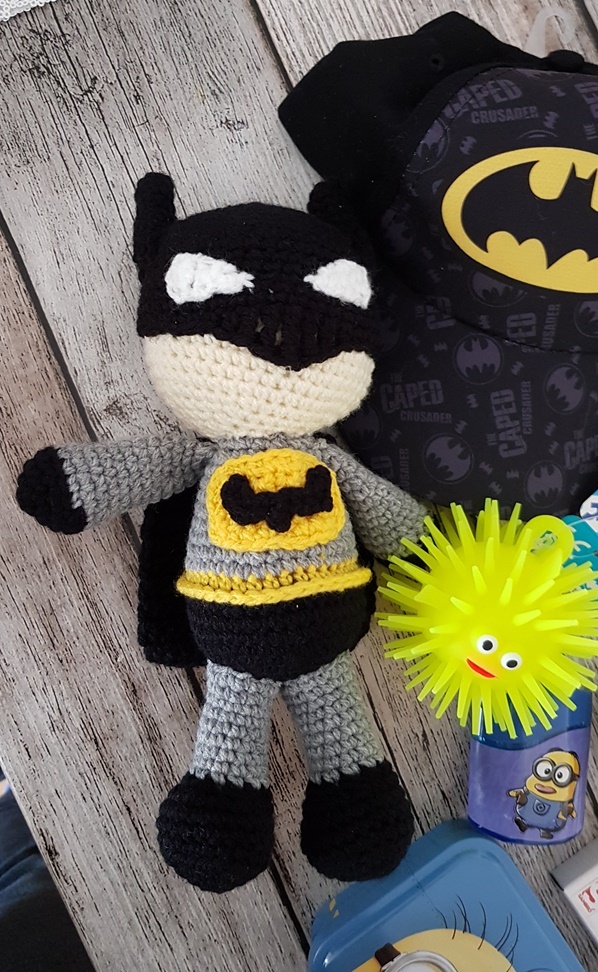 gehäkelter Batman für die Batman Minion Schultüte